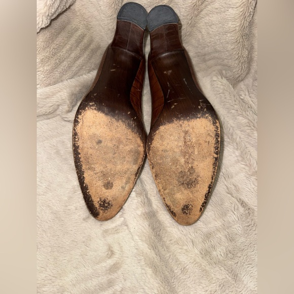 Elegant Stuart Weitzman brown croc‑embossed leather heels - Women’s Size 10 US. - Picture 3 of 3
